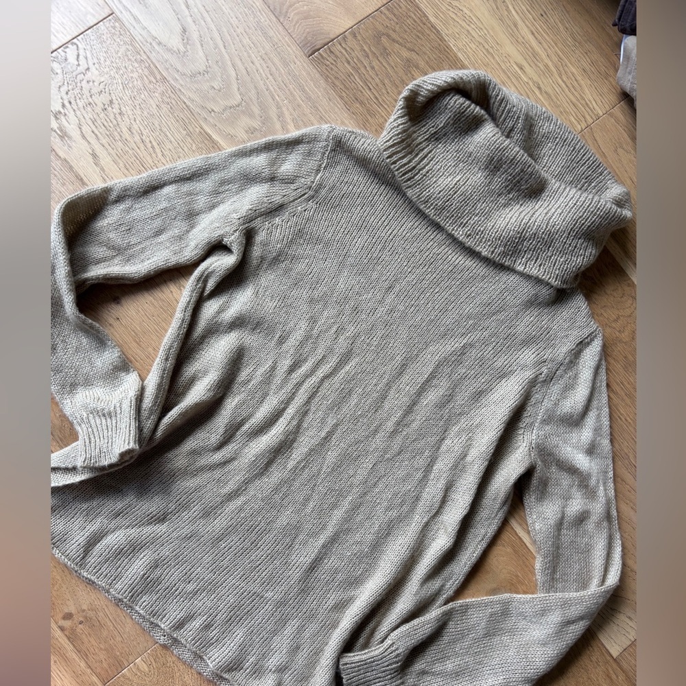 Wooden ships light weight turtleneck sweater small